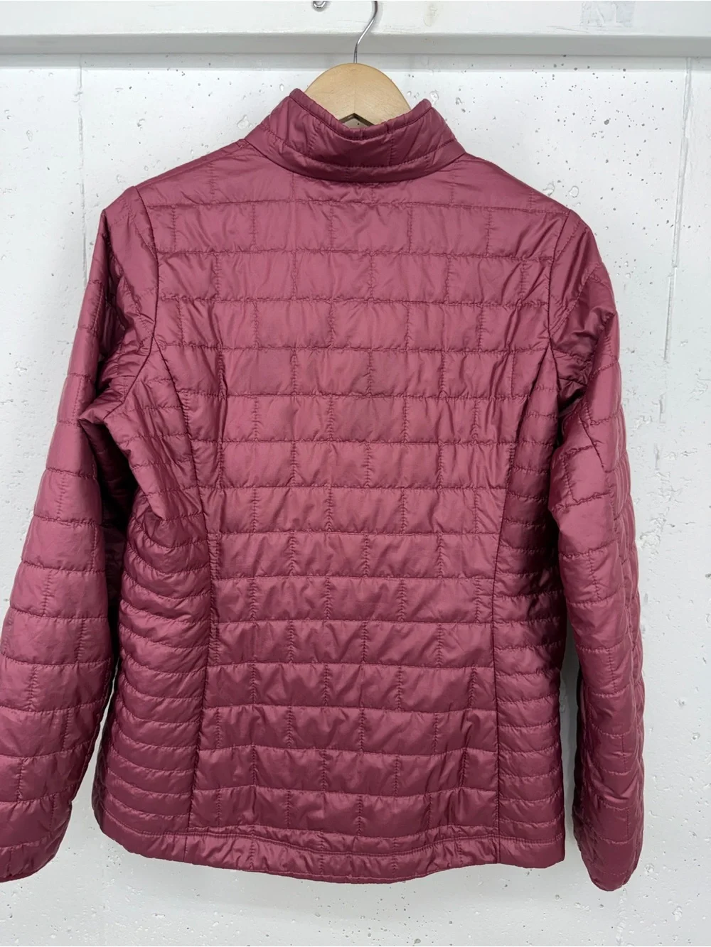 Patagonia Women's Large Maroon Nano Puff Jacket
